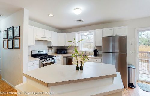 136 Nautical Dr, Lacey, NJ 08731-4615