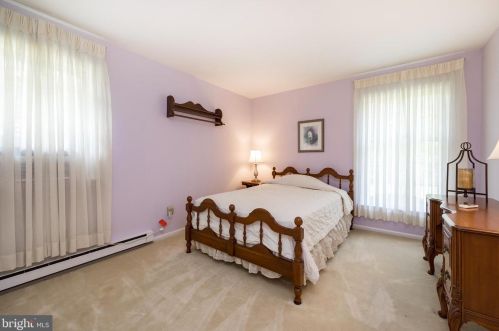 209 Knapp Rd, Lansdale PA 19446-1731 exterior