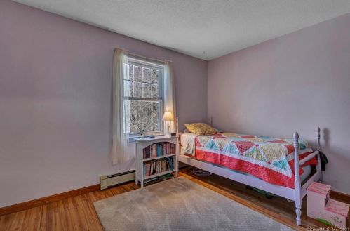 40 Carli Blvd, Colchester CT  06415-1867 exterior