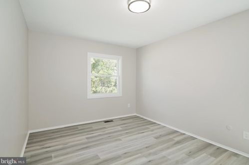 111 Niagara Ln, Willingboro NJ  08046-1224 exterior