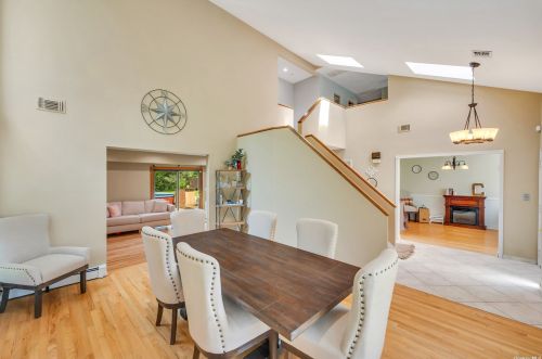 3 Hyanis Ct, Mount Sinai NY  11766-1809 exterior