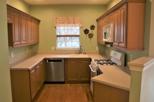 307 Waterford Ter, Easton PA  18042-6970 exterior