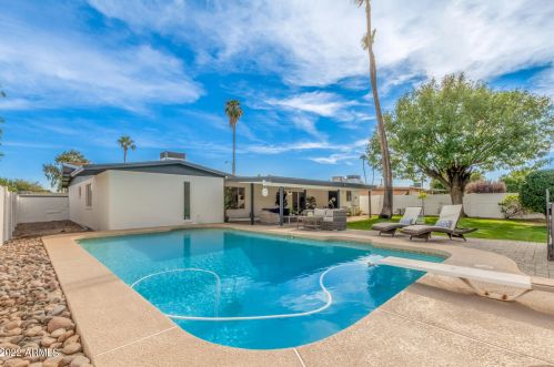 11826 38th Pl, Phoenix AZ  85028-1448 exterior