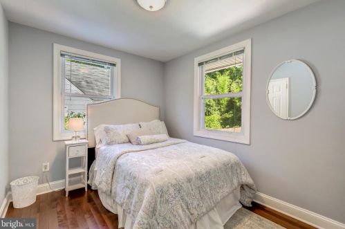 6710 Chestnut Ave, Falls Church VA  22042-2112 exterior