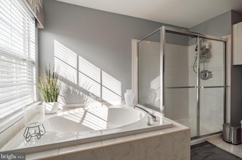 1801 Arbor Ct, Jamison PA  18929-1672 exterior