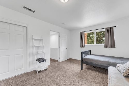 740 K St, Rio Linda CA  95673-3446 exterior