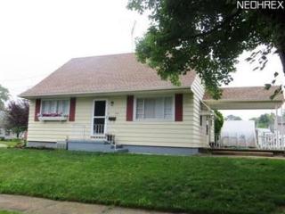 89 Bannock St, Akron, OH 44310-1003