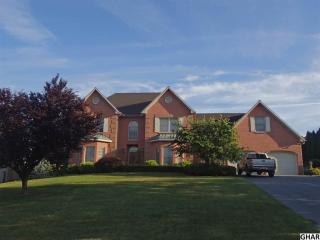 4994 Westchester Dr, Harrisburg, PA 17112-2184