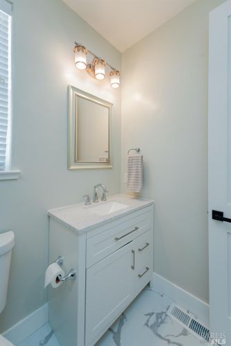 380 Tehuacan Rd, Ukiah CA  exterior