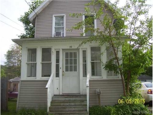 39 Palmer St, Gowanda, NY 14070-1520