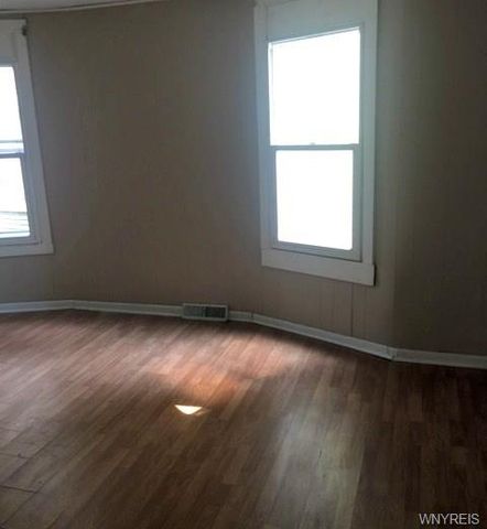 137 Lockwood Ave, Buffalo, NY 14220-1808