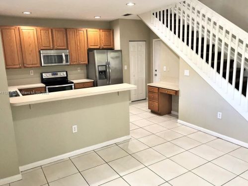 7425 19th Dr, Hollywood FL  33024-1016 exterior