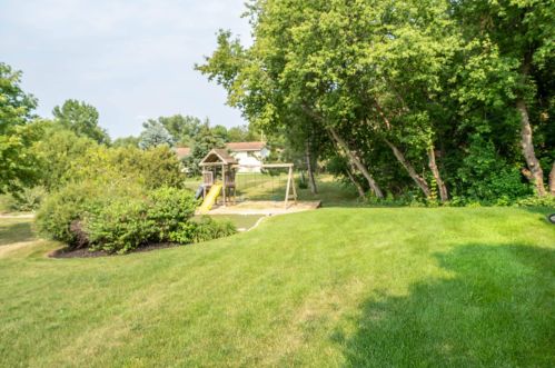 3304 Eagle Ridge Dr, Willmar, MN 56201-8735