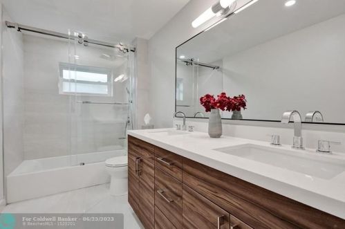 3850 36th Ave, Hollywood FL  33021-1900 exterior