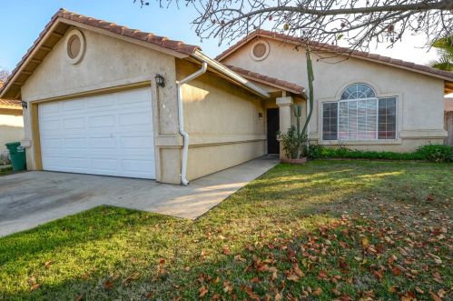651 Overland Rd, Los Banos, CA 93635-3289