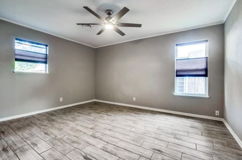 1014 Imperial Dr, Denton TX  76209-8612 exterior