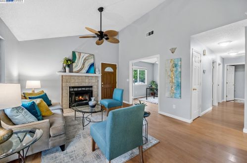 1553 Buttercup Ct, Livermore CA  94551-6718 exterior