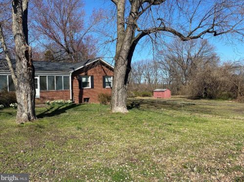 1354 Woodside Dr, Woodbridge VA  22191-3038 exterior