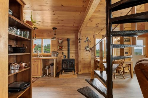 127 Bennett Hl Rd, Columbia NH  03576-3308 exterior