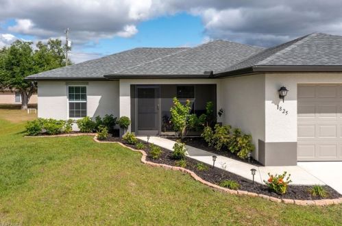 1825 3rd Ave, Cape Coral, FL 33909-0052