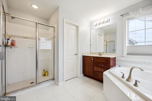 3524 Muirwood Dr, Newtown Square PA  19073 exterior