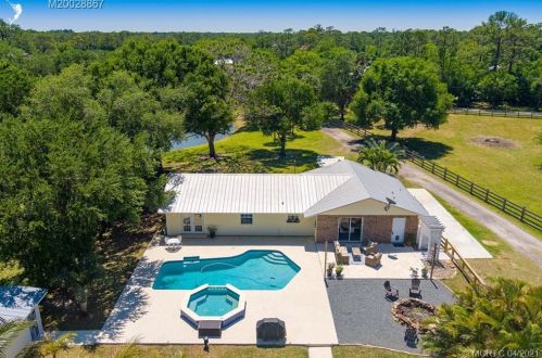 5663 Quail Hollow St, Palm City, FL 34990-5266