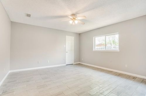 1220 Carberry St, Cedar Hill TX 75104 exterior