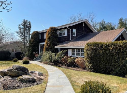 16 Magnolia Dr, Rye Brook, NY 10573-1820