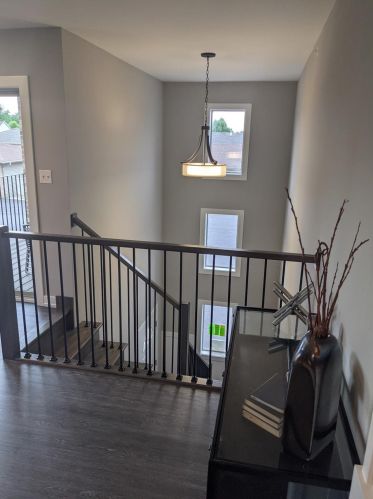 1367 Pr Dr, Crown Point IN  46307-1565 exterior