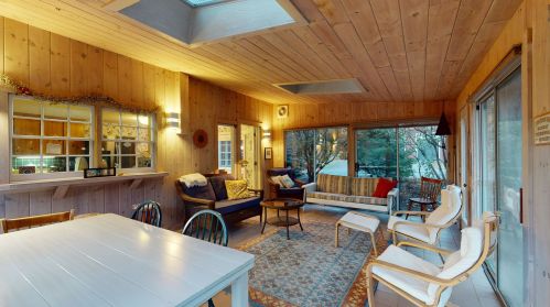 837 Hopkinton Rd, Hopkinton, NH 03229-2644