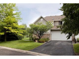 2738 Mallard Dr, Saint Paul, MN 55125-3845