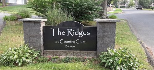 107 Westridge Dr, Waterbury, CT 06708-3336