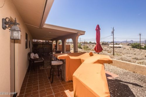 585 Knobhill Dr, Lake Havasu City AZ  86403-4937 exterior