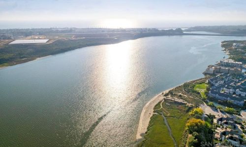 4712 Bryce Cir, Carlsbad CA  92008-4289 exterior