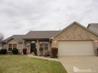 559 Prince Dr, Greenwood IN  46142-7514 exterior