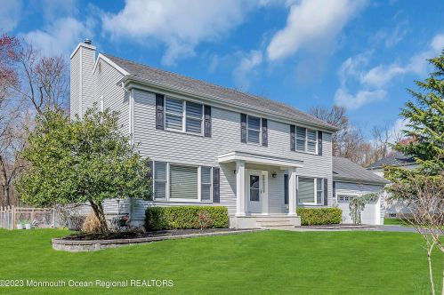 23 Marisa Ct, Tinton Falls, NJ 07712-3534