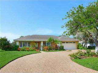 3820 Prairie Dunes Dr, Sarasota, FL 34238-2816