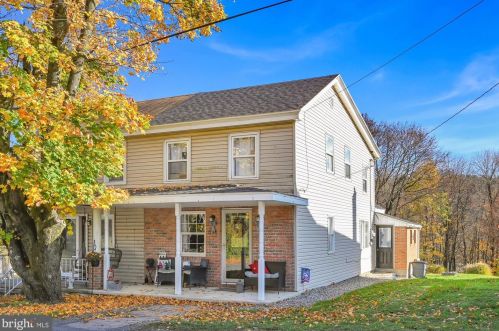 594 Valley Rd, Primrose PA  17901-8852 exterior