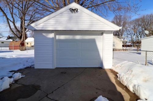 1240 Marian Ln, Green Bay WI  54304-2338 exterior