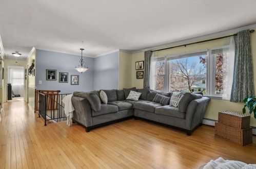 24 Somerset Dr, Washingtonville NY  10992-1372 exterior