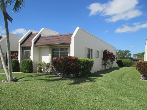 113 Lake Rebecca Dr, West Palm Beach, FL 33411-9205
