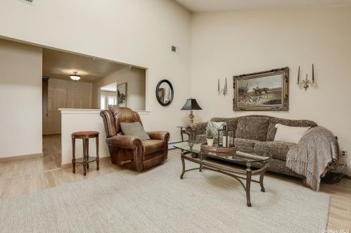 11 Remsen Ct, Mount Sinai NY  11766-1603 exterior