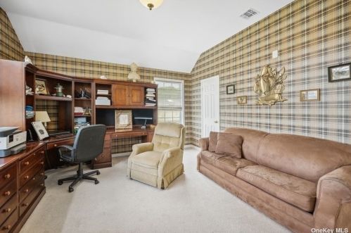 81 Stoothoff Rd, Elwood NY  11731-3917 exterior