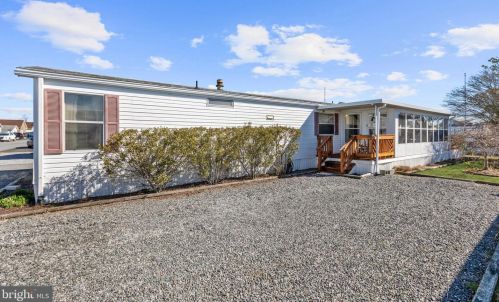 36982 Laws Point Rd, Selbyville, DE 19975-3228