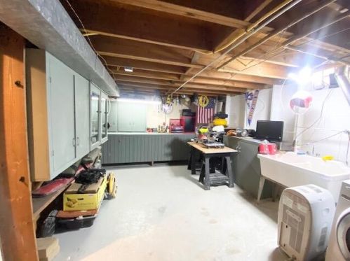 4042 93, Milwaukee WI 53222-1505 exterior