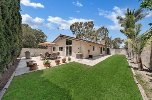 2142 Pami Cir, Orange, CA 92867-2526