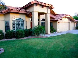 1515 Honeysuckle Ln, Chandler, AZ 85248-3678