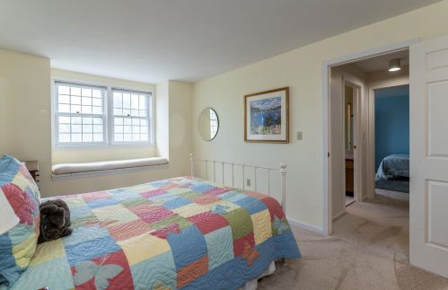 34 Atherton Ln, Amherst NH  03031-3066 exterior