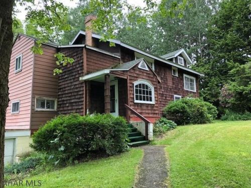 185 Green Ln, Loretto, PA 15940-7107