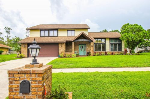 3077 Lake George Cove Dr, Orlando, FL 32812-6820